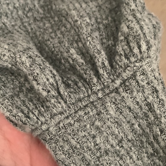 NWOT hollister grey turtleneck - Picture 4 of 4